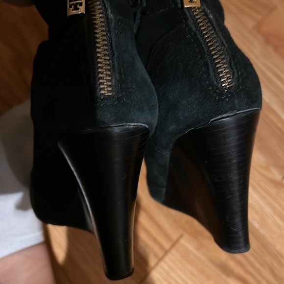 Tory Burch wedge booties in black size 37 (7) - Picture 9 of 9
